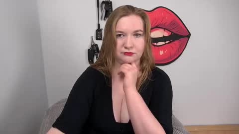 Snapshot of glamorousnikki chatting on October 13, 1:58 pm Nikki online show from October 13, 1:58 pm