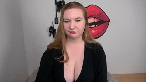 Snapshot of glamorousnikki chatting on October 17, 5:05 pm Nikki online show from October 17, 5:05 pm