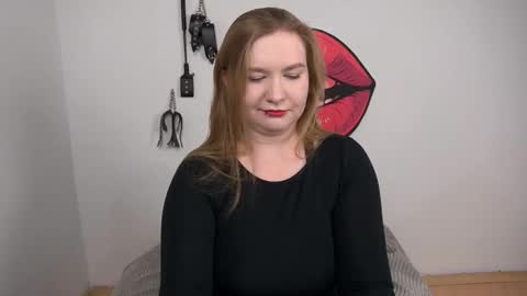 Nikki online show from November 28, 3:04 pm