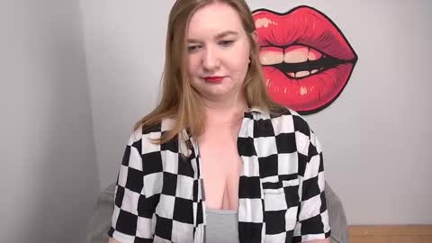 Snapshot of glamorousnikki chatting on October 7, 3:27 pm Nikki online show from October 7, 3:27 pm