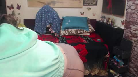 Glamourhottie online show from September 30, 7:47 am