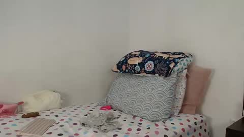 suzy online show from April 19, 2:22 am