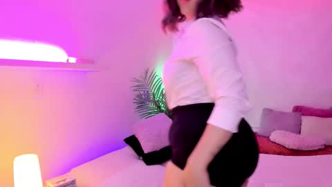 Mimi online show from November 24, 7:49 pm