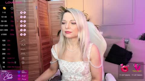 Snapshot of gloria_lovely chatting on December 20, 11:00 am Gloria online show from December 20, 11:00 am