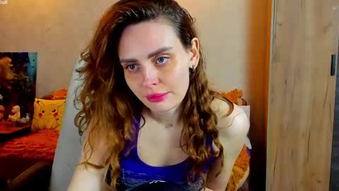 Gloria Wood online show from April 18, 7:58 pm