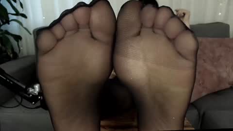 Snapshot of goddess_annabel_ chatting on January 2, 6:34 pm anna online show from January 2, 6:34 pm