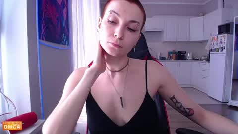 Elpis Foxter online show from June 5, 6:52 am