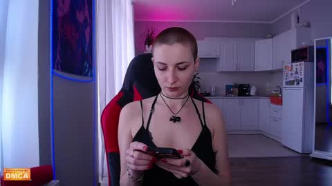 Elpis Foxter online show from May 6, 10:41 am