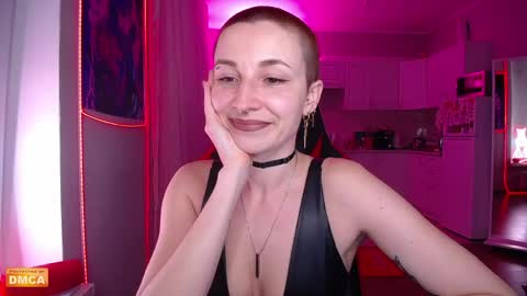 Elpis Foxter online show from May 11, 9:45 pm