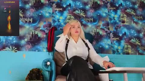 Mrs. Isabella online show from February 18, 3:38 am