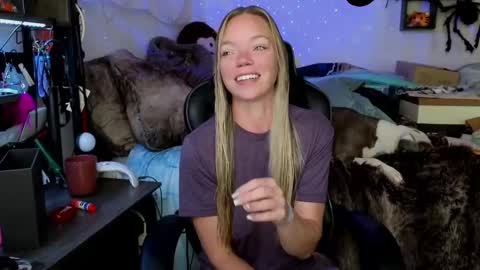 Patricia Mars           Goddess of Mars twitter thegoddessmindy online show from October 7, 3:27 pm