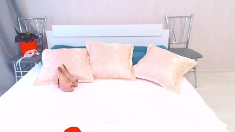 Snapshot of goddess_squirt_ chatting on December 26, 7:03 am Katrin online show from December 26, 7:03 am