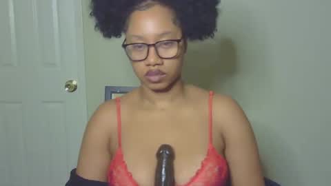 Snapshot of goddessdaisysky chatting on October 19, 3:41 am Goddess Daisy Sky online show from October 19, 3:41 am