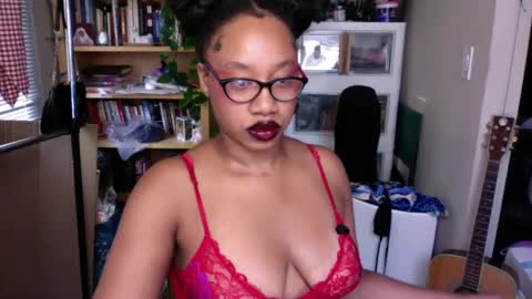 Snapshot of goddessdaisysky chatting on September 9, 6:08 pm Goddess Daisy Sky online show from September 9, 6:08 pm