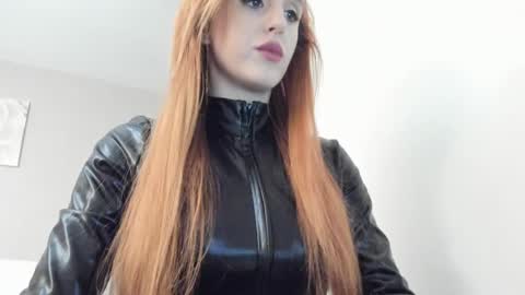 Snapshot of goddesskasyia chatting on February 12, 12:12 pm GoddessKasyia online show from February 12, 12:12 pm