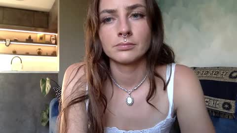 Snapshot of goddessmiamuse chatting on September 22, 5:00 pm goddessmiamuse online show from September 22, 5:00 pm