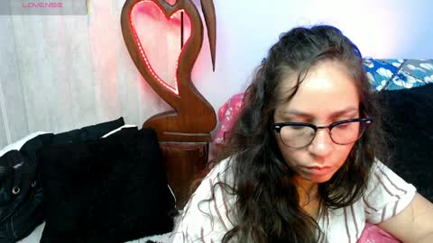  Naih Reyes online show from April 5, 6:01 am