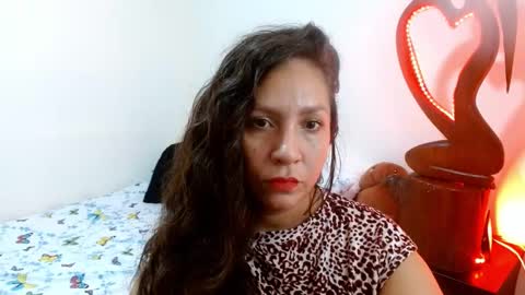 Snapshot of goddessnahi chatting on December 26, 2:33 am Naih Reyes online show from December 26, 2:33 am