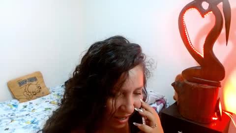 Snapshot of goddessnahi chatting on December 13, 1:04 am Naih Reyes online show from December 13, 1:04 am