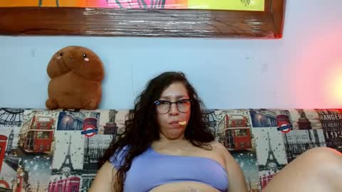 Snapshot of goddessnahi chatting on September 25, 7:18 am Naih Reyes online show from September 25, 7:18 am