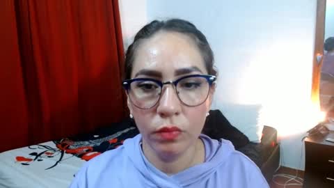 Snapshot of goddessnahi chatting on February 19, 2:01 am Naih Reyes online show from February 19, 2:01 am