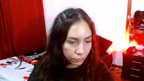 Snapshot of goddessnahi chatting on January 18, 2:47 am Naih Reyes online show from January 18, 2:47 am