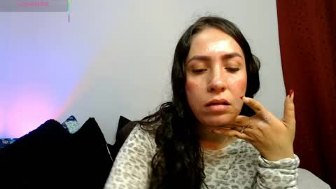  Naih Reyes online show from April 2, 5:16 am