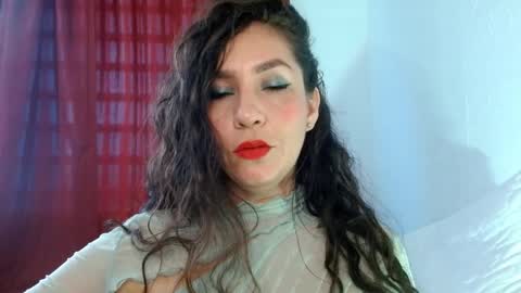 Snapshot of goddessnahi chatting on February 22, 10:37 pm Naih Reyes online show from February 22, 10:37 pm