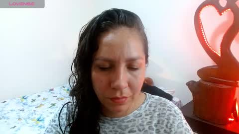 Snapshot of goddessnahi chatting on December 3, 11:46 pm Naih Reyes online show from December 3, 11:46 pm