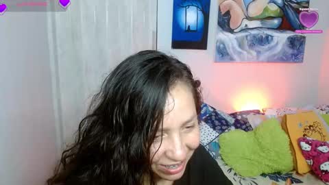 Snapshot of goddessnahi chatting on October 16, 6:16 am Naih Reyes online show from October 16, 6:16 am