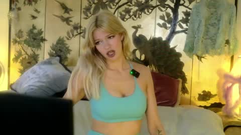 Goddess Sherry online show from April 2, 7:00 pm