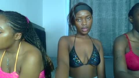 godess_lunah online show from June 14, 5:19 am