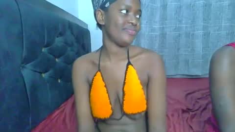 godess_lunah online show from June 6, 6:47 pm