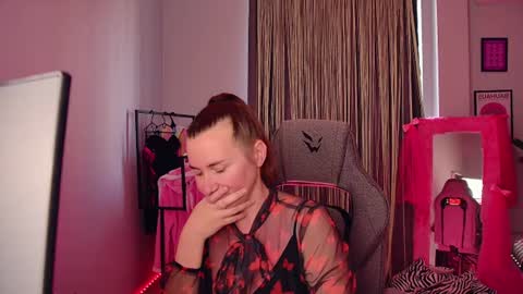 Gloria online show from July 26, 8:44 am