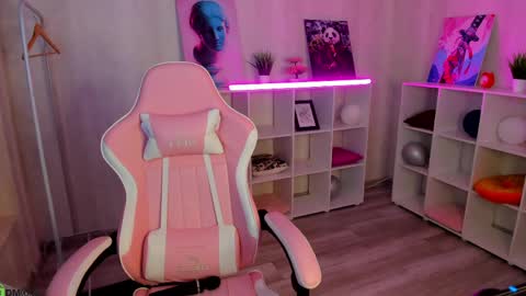 Violla online show from April 25, 9:34 am