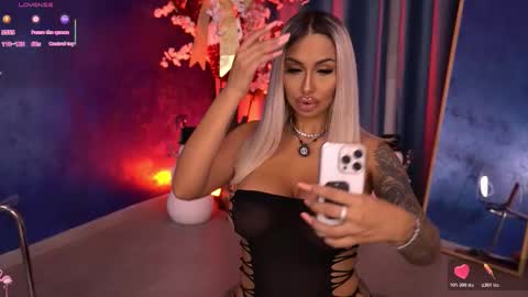 GoldenAmberX online show from January 8, 5:44 am