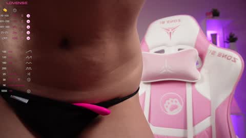 Snapshot of good_barbie chatting on December 18, 1:37 am Barbie online show from December 18, 1:37 am