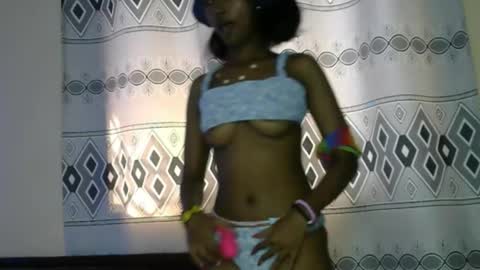Snapshot of good_feeling_ chatting on October 15, 10:01 pm sexybaddie online show from October 15, 10:01 pm