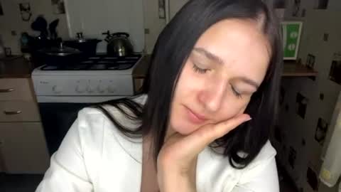 good_girl_24 online show from July 3, 3:29 pm