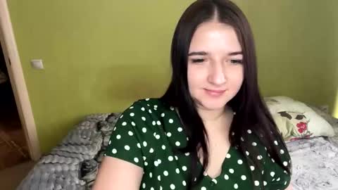 good_girl_24 online show from June 3, 7:20 am