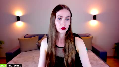 Petra online show from November 18, 7:04 pm