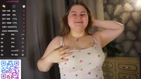 Snapshot of gorgeous_beaux chatting on October 14, 6:32 pm Sexy Mona 3 online show from October 14, 6:32 pm