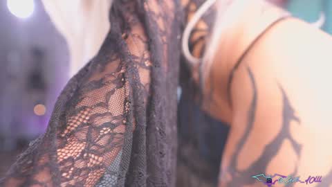 Snapshot of goth_dolll chatting on October 15, 8:11 pm sophie Special celebration a the beach 300k followers 3011 and 0112 online show from October 15, 8:11 pm