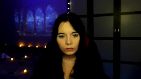 gothickq online show from May 28, 6:39 pm