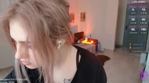 traumfrau Kira angel face devil eyes I SELL A LOT VIDEO IN GALLERY online show from March 1, 11:21 am