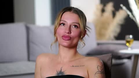 Snapshot of gotlibgotlib chatting on October 29, 3:14 pm Kelly online show from October 29, 3:14 pm