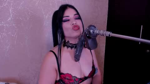 grace online show from March 14, 4:02 am