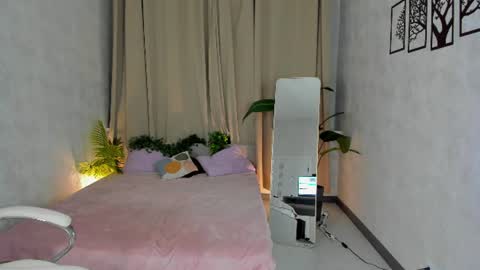 Grace online show from July 28, 2:13 pm