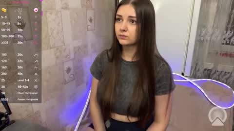 Grace Brown online show from May 17, 9:14 pm