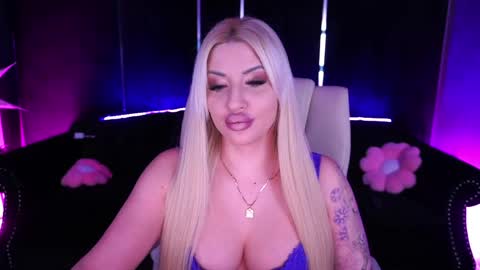 gracedaviess online show from May 17, 11:04 pm